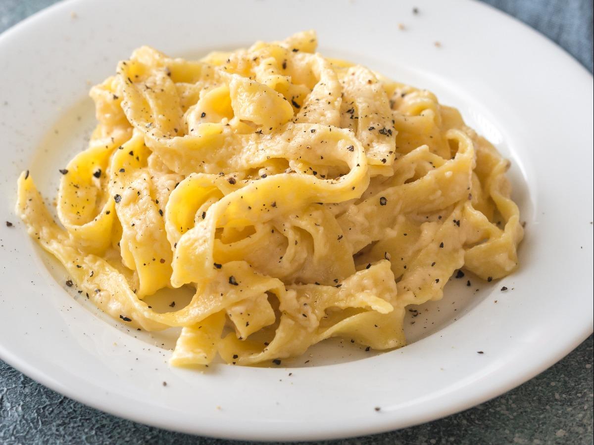 Fettucine Alfredo Nutrition Facts - Eat This Much