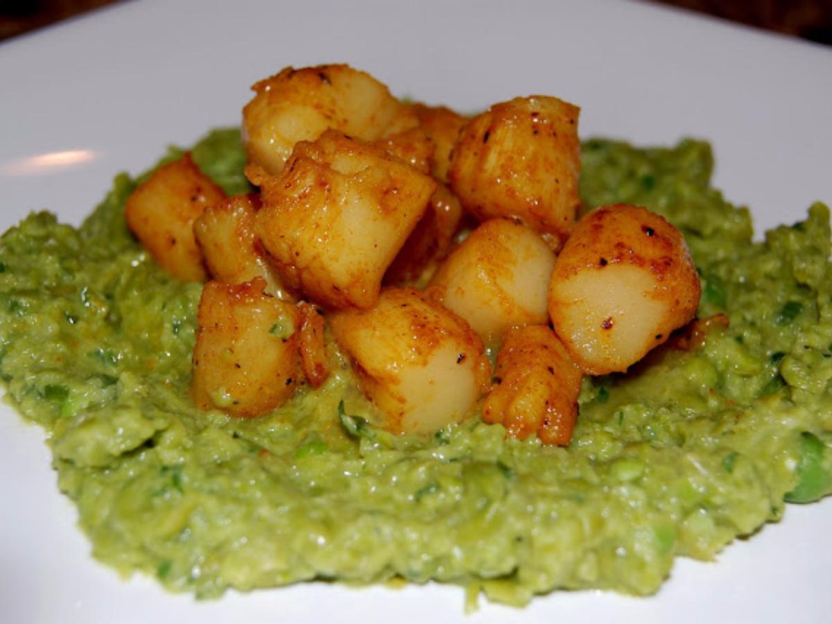 CurryDusted Scallops with Pea Puree Recipe and Nutrition Eat This Much